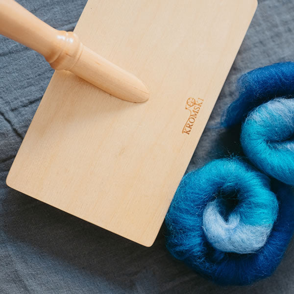 set of wool hand carders