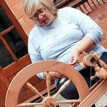 spinning and weaving lessons at fibrehut