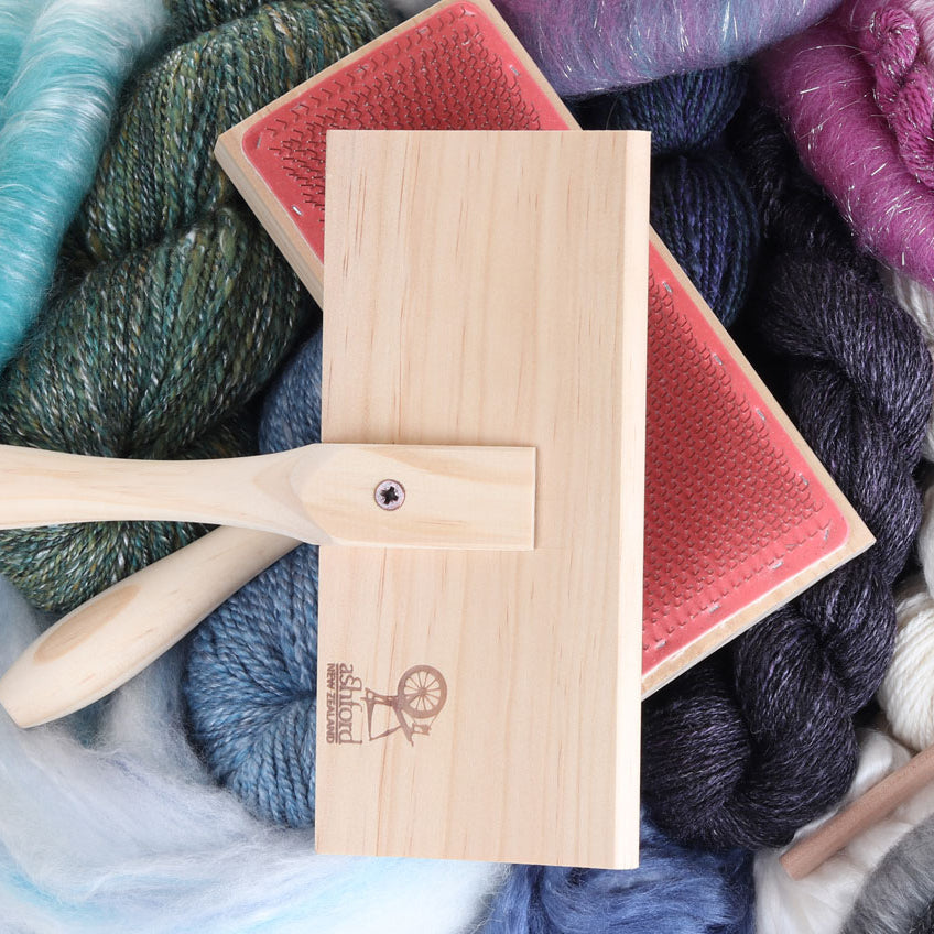 High-quality carding tools for preparing fleece, blending fibres and creating custom spinning batts and rolags