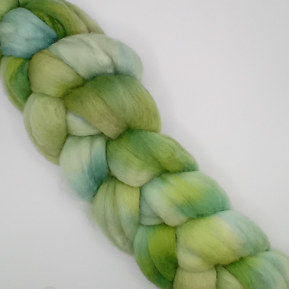hand dyed combed wool top
