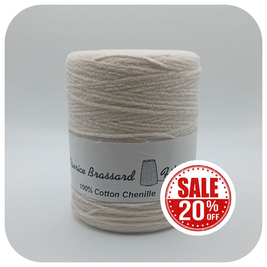 maurice brassard weaving yarn at fibrehut