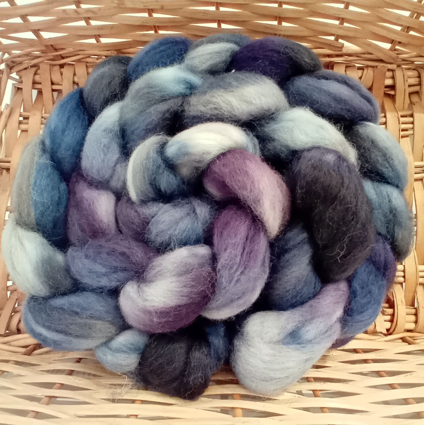hand dyed combed wool top