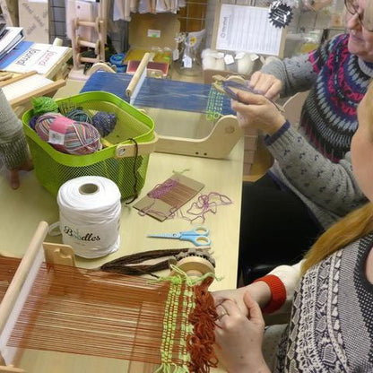 Mug rug weaving Workshop at fibrehut